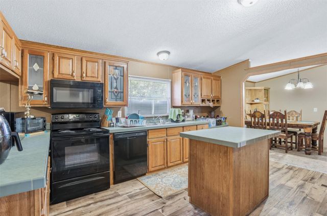 25 County Road 6022b, Dayton, TX 77535