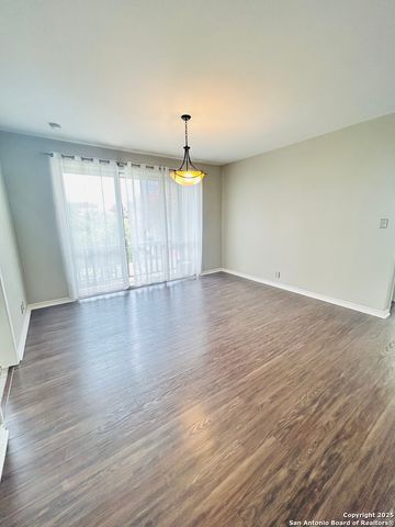 3678 Hidden Dr Apt 1101, San Antonio, TX 78217