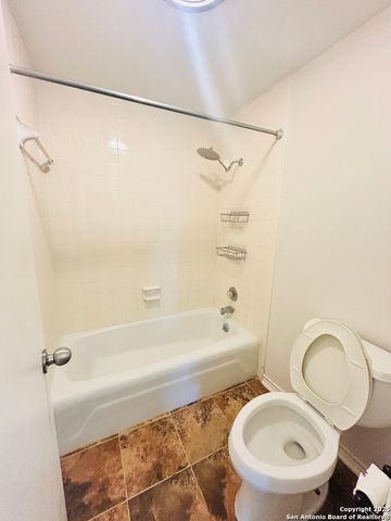3678 Hidden Dr Apt 1101, San Antonio, TX 78217