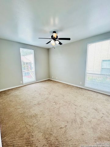 3678 Hidden Dr Apt 1101, San Antonio, TX 78217