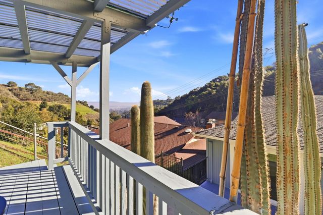 3236 Brittan Avenue, San Carlos, CA 94070