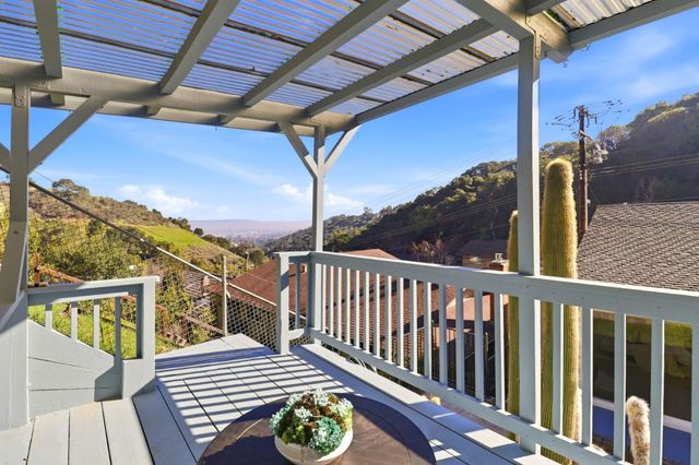 3236 Brittan Avenue, San Carlos, CA 94070