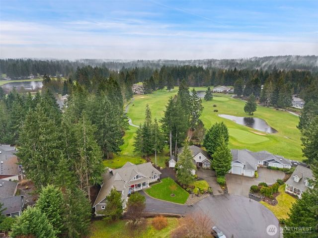 141 E Hofaker Road, Allyn, WA 98524