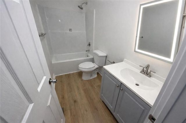 616-618 N Hocker Avenue, Independence, MO 64050