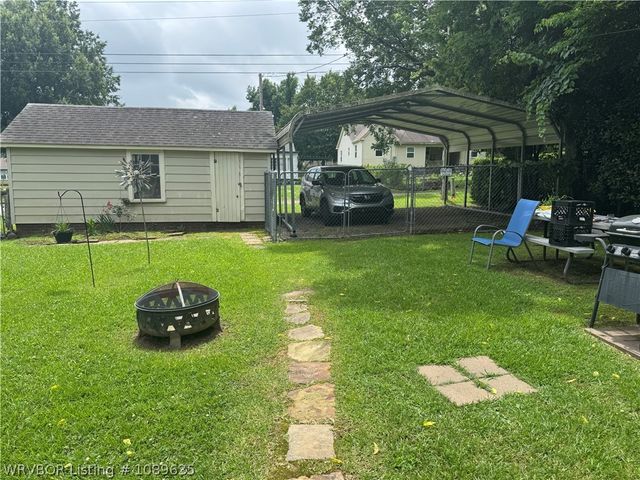2520 L Street, Fort Smith, AR 72901