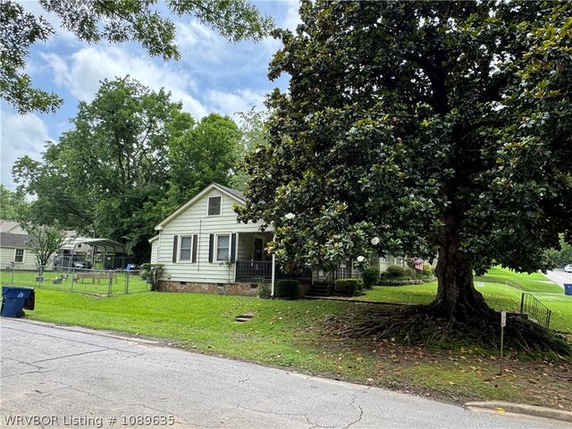 2520 L Street, Fort Smith, AR 72901