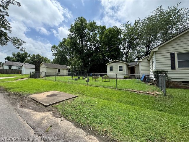 2520 L Street, Fort Smith, AR 72901