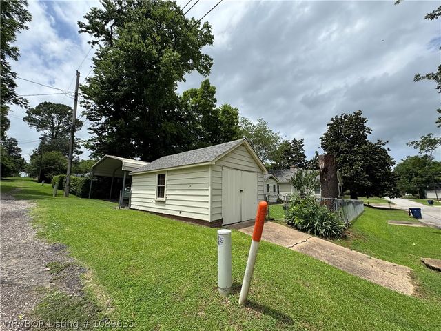 2520 L Street, Fort Smith, AR 72901