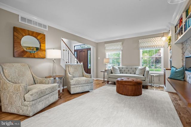 33 JONQUIL DR, Newtown, PA 18940