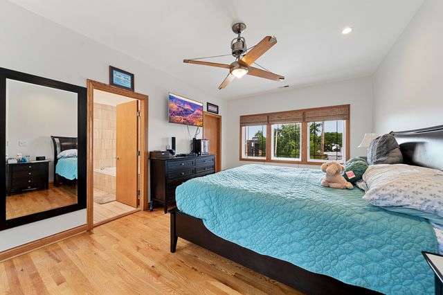 2455 W Ohio Street 8E, Chicago, IL 60612