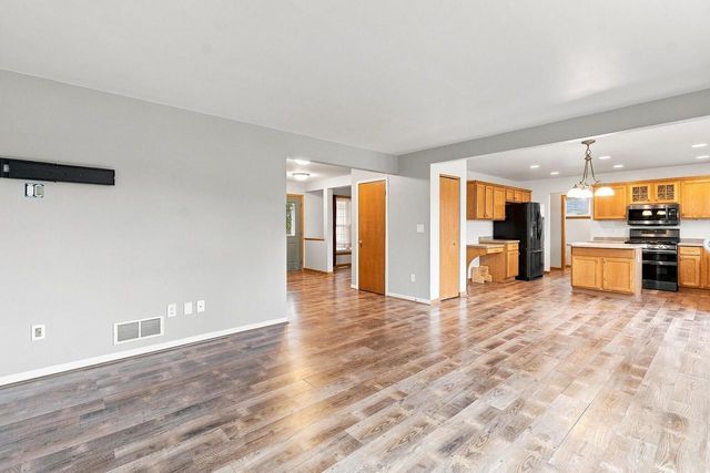 N173W20130 Raymond ROAD, Jackson, WI 53037
