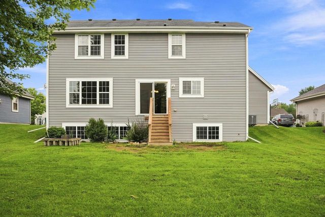 N173W20130 Raymond ROAD, Jackson, WI 53037