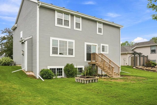 N173W20130 Raymond ROAD, Jackson, WI 53037