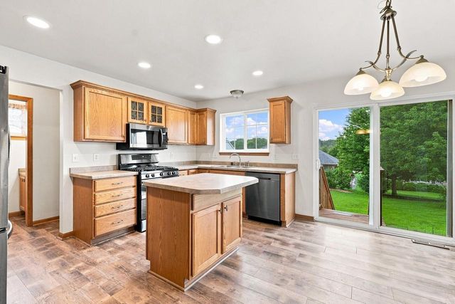 N173W20130 Raymond ROAD, Jackson, WI 53037