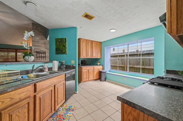 22107 Kenlake Drive, Katy, TX 77450