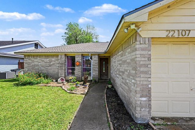 22107 Kenlake Drive, Katy, TX 77450