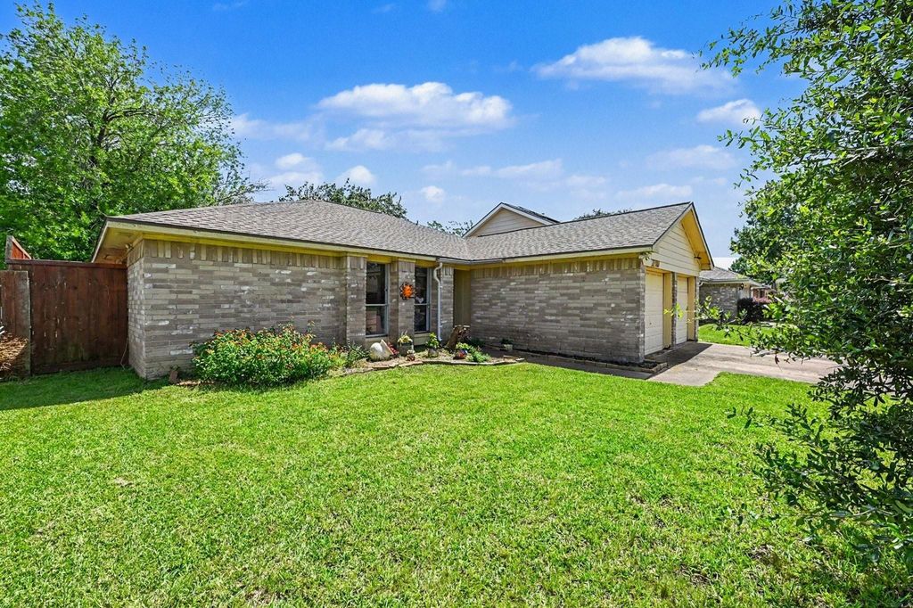 22107 Kenlake Drive, Katy, TX 77450