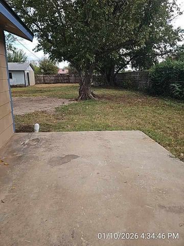 517 NE Angus St, Lawton, OK 73507