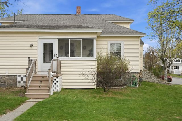 82 Sunnyside Street, Manchester, NH 03103