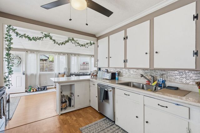 82 Sunnyside Street, Manchester, NH 03103