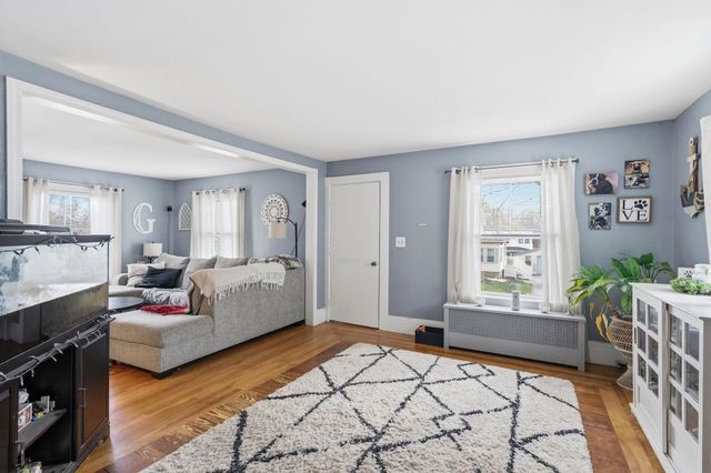 82 Sunnyside Street, Manchester, NH 03103