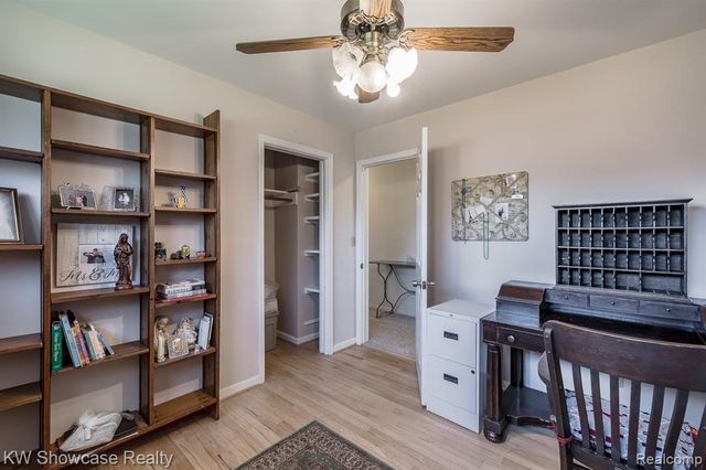 4344 Waterloo Street, Waterford, MI 48329