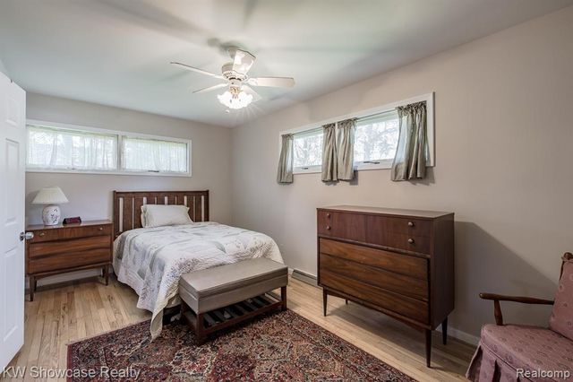 4344 Waterloo Street, Waterford, MI 48329