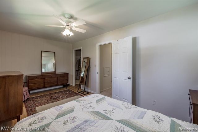4344 Waterloo Street, Waterford, MI 48329