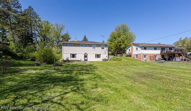 4344 Waterloo Street, Waterford, MI 48329