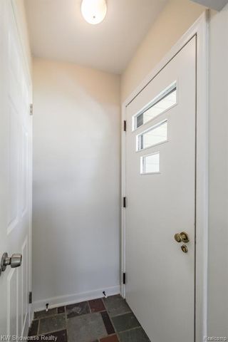 4344 Waterloo Street, Waterford, MI 48329