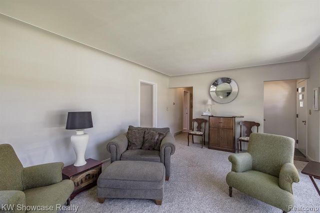 4344 Waterloo Street, Waterford, MI 48329