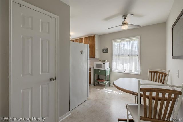 4344 Waterloo Street, Waterford, MI 48329