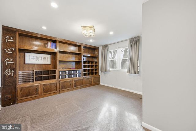 1721 UNIVERSITY BLVD W, Silver Spring, MD 20902