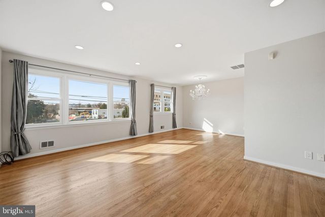 1721 UNIVERSITY BLVD W, Silver Spring, MD 20902