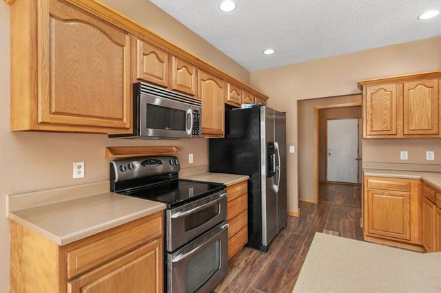 570 SE Parker Drive, Waukee, IA 50263