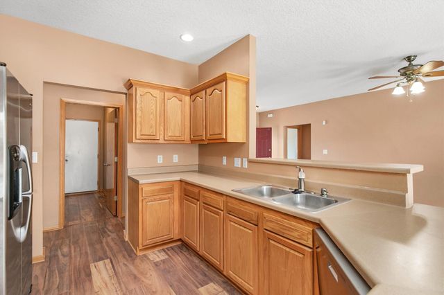 570 SE Parker Drive, Waukee, IA 50263