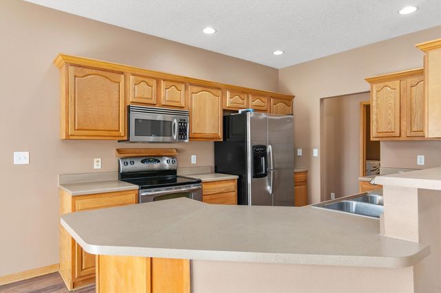 570 SE Parker Drive, Waukee, IA 50263