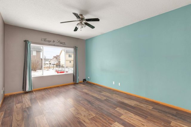 570 SE Parker Drive, Waukee, IA 50263