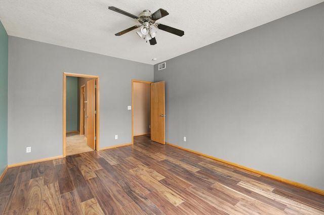 570 SE Parker Drive, Waukee, IA 50263