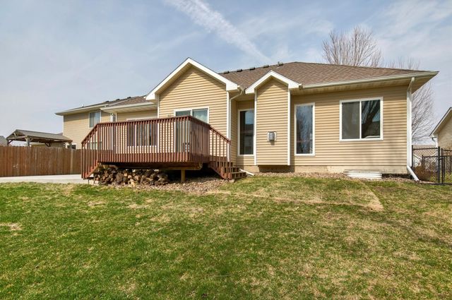 570 SE Parker Drive, Waukee, IA 50263