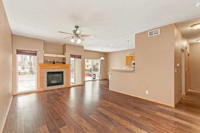 570 SE Parker Drive, Waukee, IA 50263