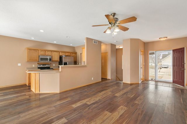 570 SE Parker Drive, Waukee, IA 50263