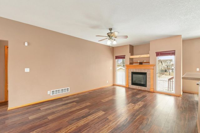 570 SE Parker Drive, Waukee, IA 50263