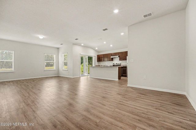 8682 KAYE Lane, Jacksonville, FL 32222