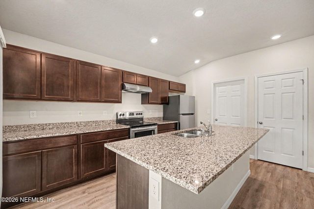 8682 KAYE Lane, Jacksonville, FL 32222
