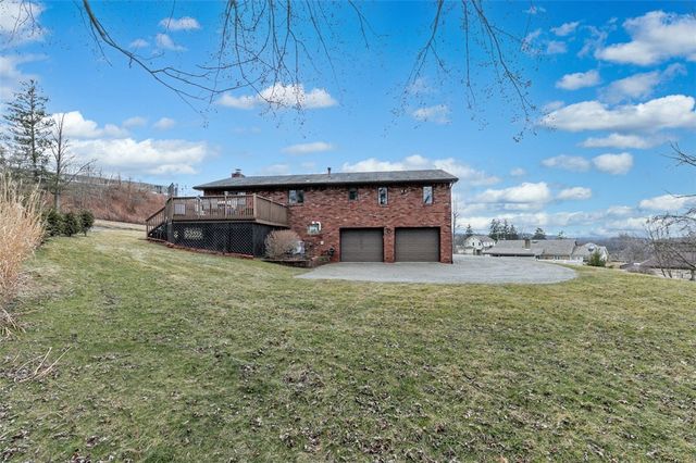 1267 Fall Ln, Irwin, PA 15642