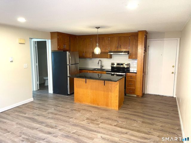 543 North Main Street 6, Manchester, CT 06042