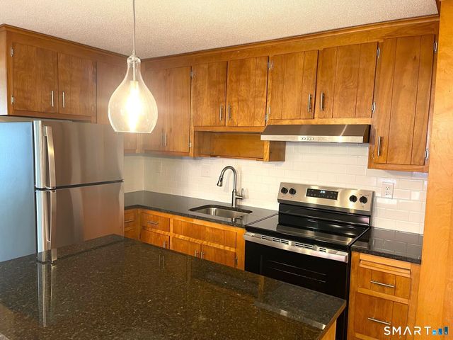 543 North Main Street 6, Manchester, CT 06042