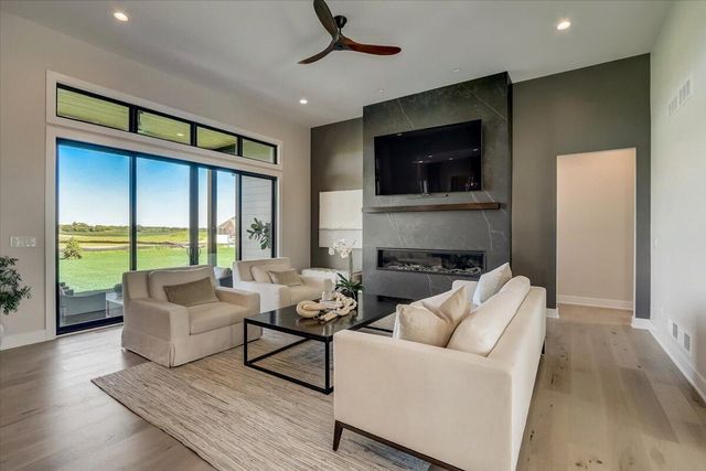12345 N East Shoreland DRIVE, Mequon, WI 53092
