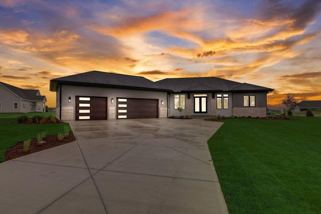 12345 N East Shoreland DRIVE, Mequon, WI 53092